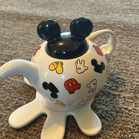 Walt Disney Mickey Mouse Tea Cup and Saucer - Picture 11 of 13